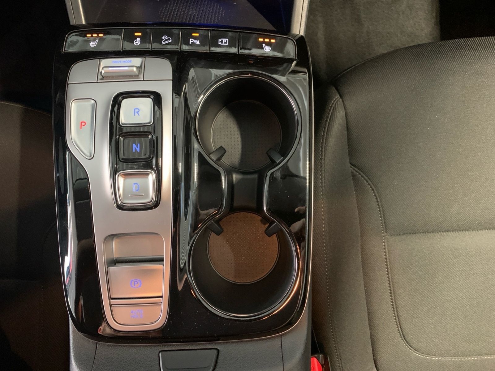 Fahrzeugabbildung Hyundai TUCSON 1.6 T-GDI Trend Hybrid Allwetter