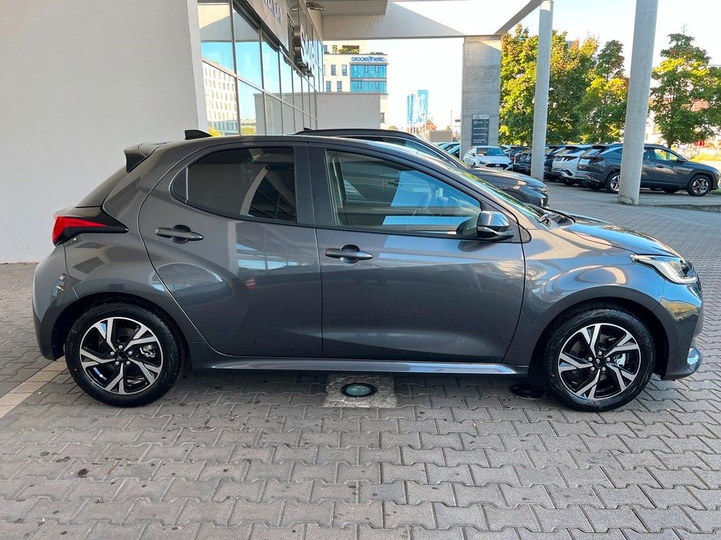 Fahrzeugabbildung Toyota Yaris Hybrid Teamplayer Comfortpaket