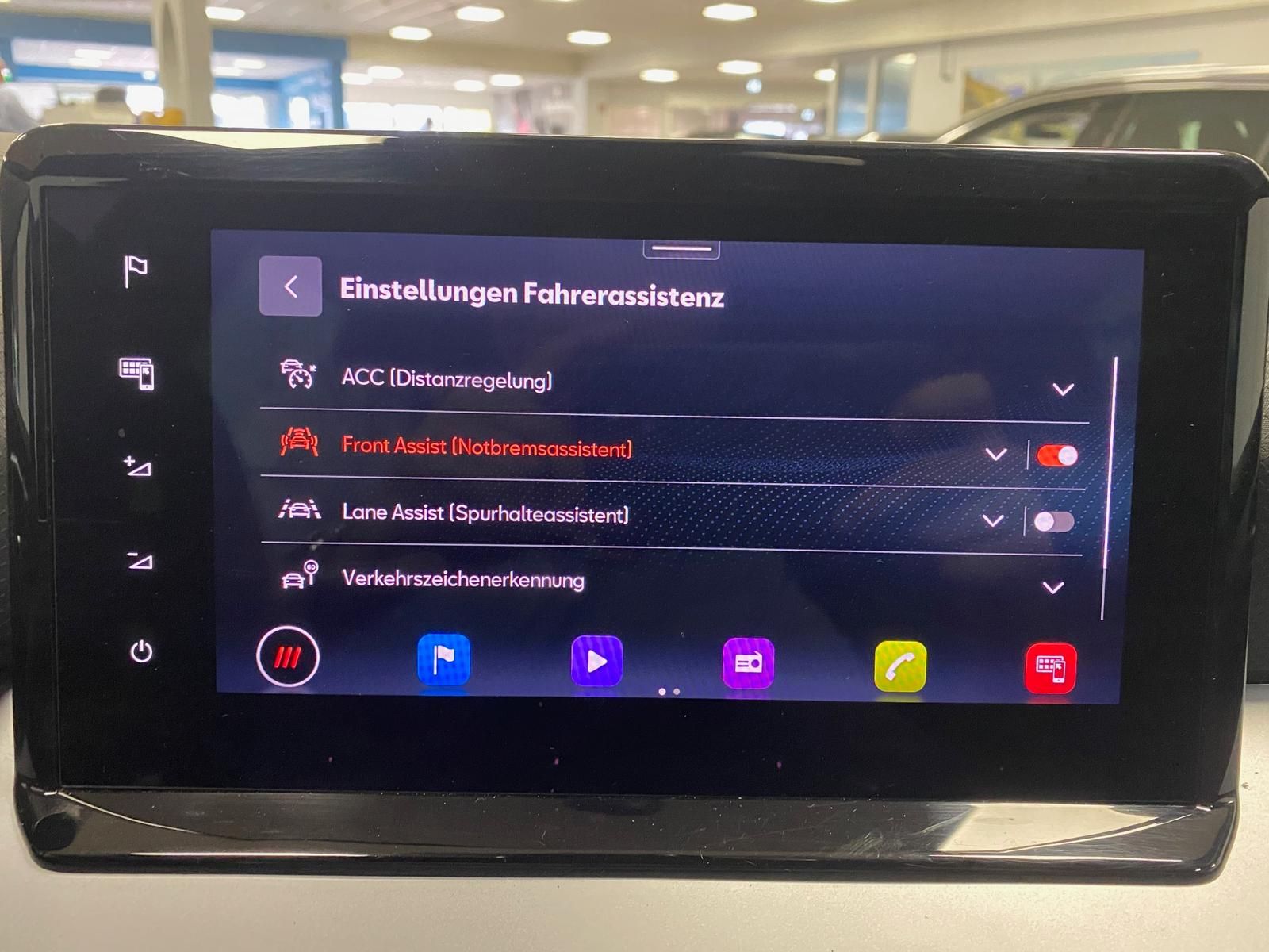 Fahrzeugabbildung SEAT Arona FR 1.5 TSI DSG+APP+NAVI+ACC+LED+PDC+17"+++