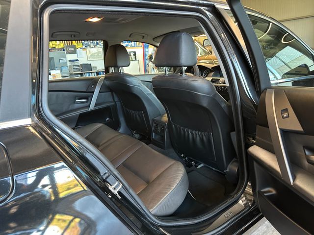 BMW 530 i Touring *Klima*Navi*Xenon*AHK*Freisprech*