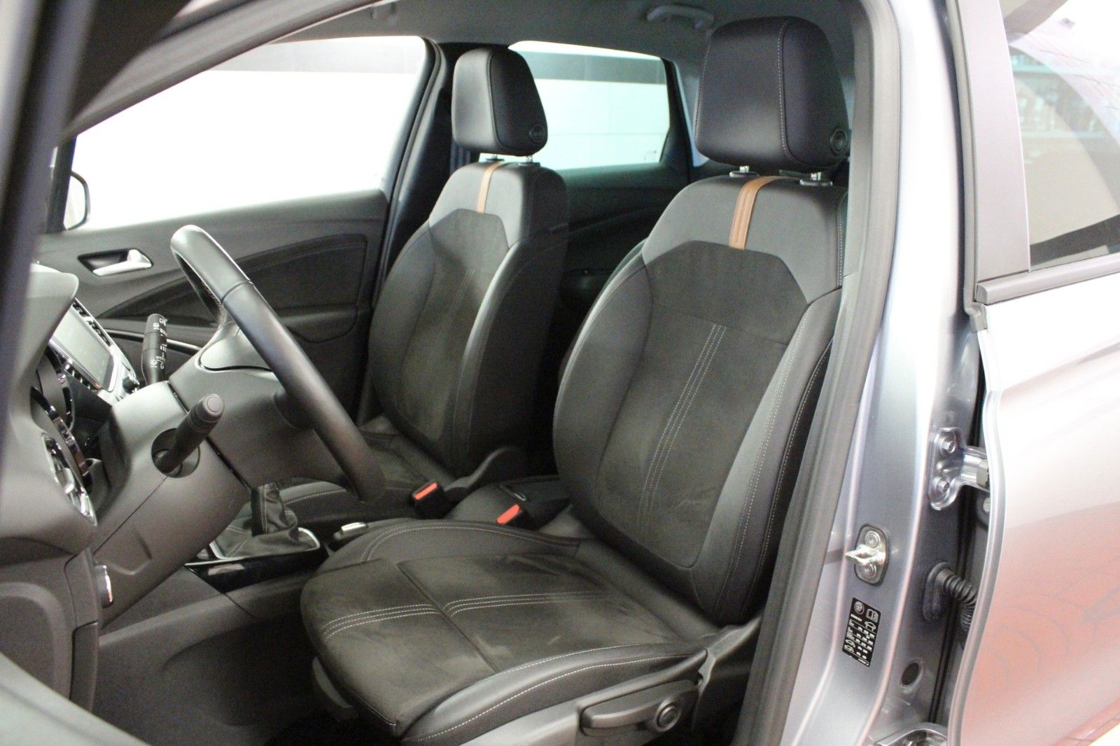 Fahrzeugabbildung Opel Crossland Ultimate 1.2 Turbo