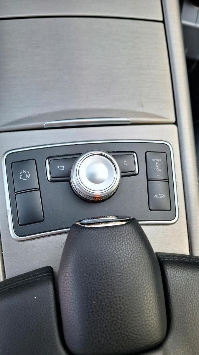 Mercedes-Benz E350 2010 — photo 13