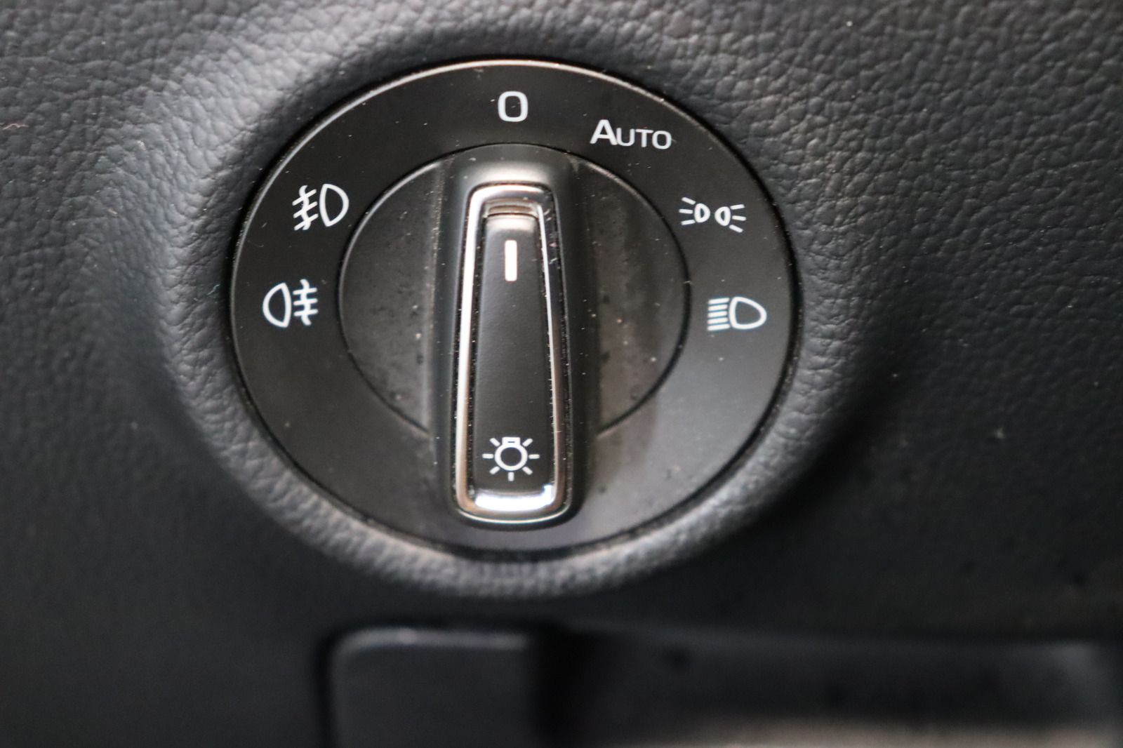 Fahrzeugabbildung SKODA Superb III Style 2.0 TDI DSG 1. Hand * Memory *