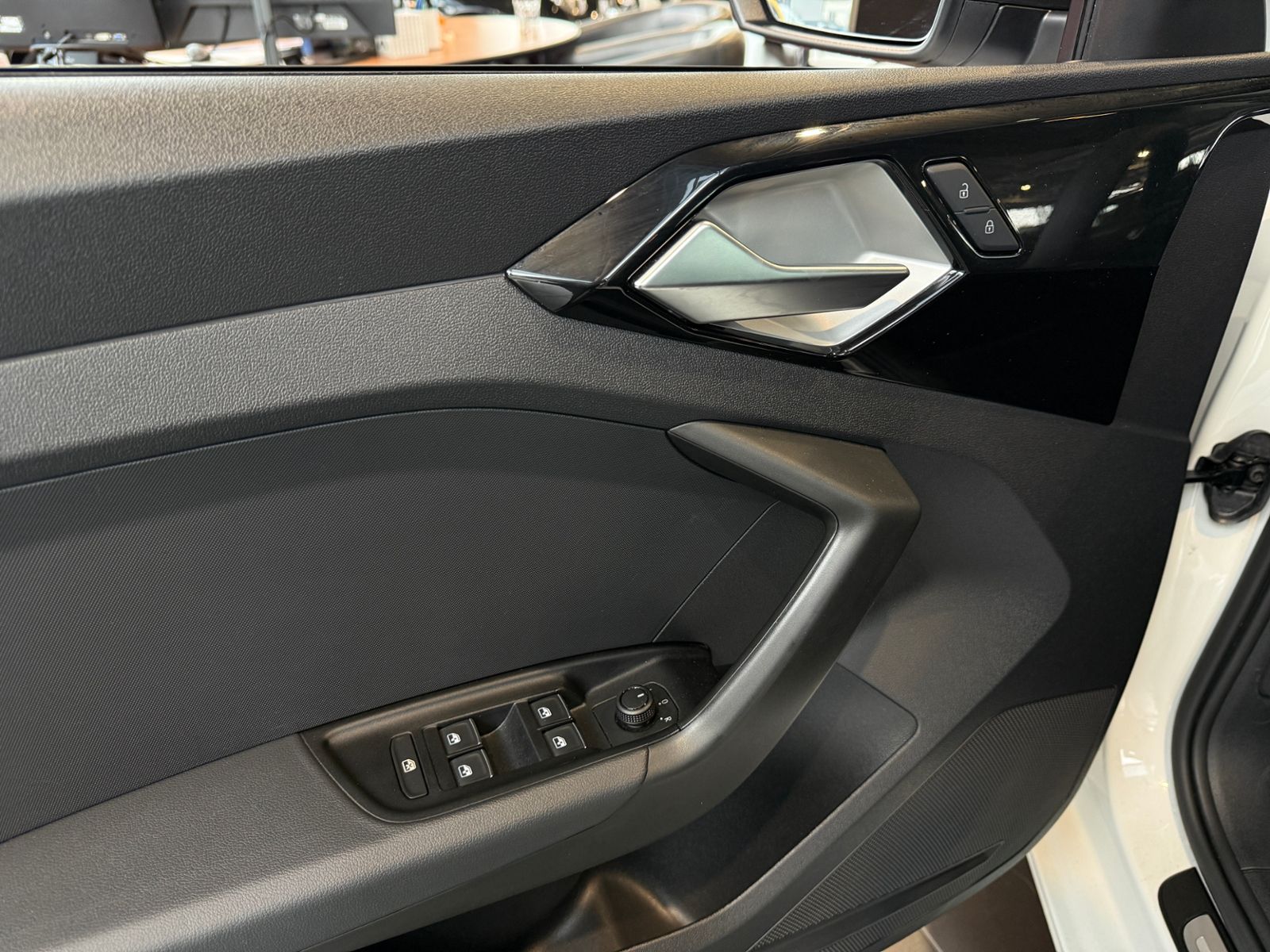 Fahrzeugabbildung Audi A1 Sportback 35 TFSI CARPLAY PDC SHZ
