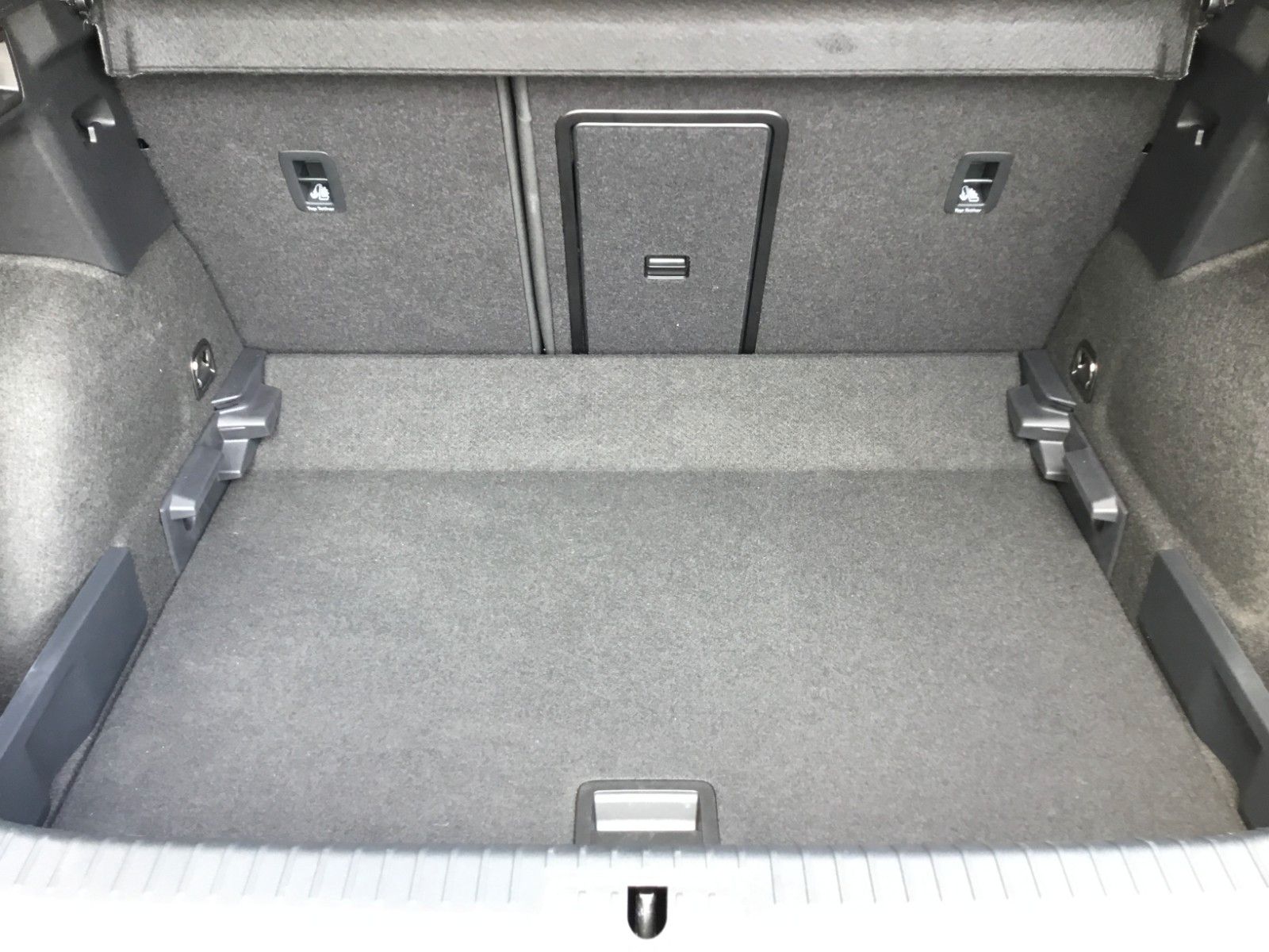 Fahrzeugabbildung CUPRA Formentor 2.0 TSI DSG 4WD+Pano+Matrix+AHK+19"