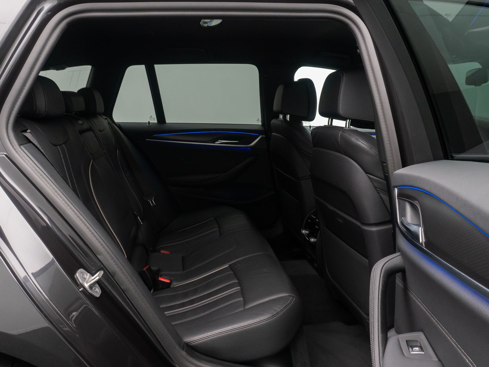 Fahrzeugabbildung BMW 530d xD M Sport 4xKlima DAB HUD Alarm Kamera