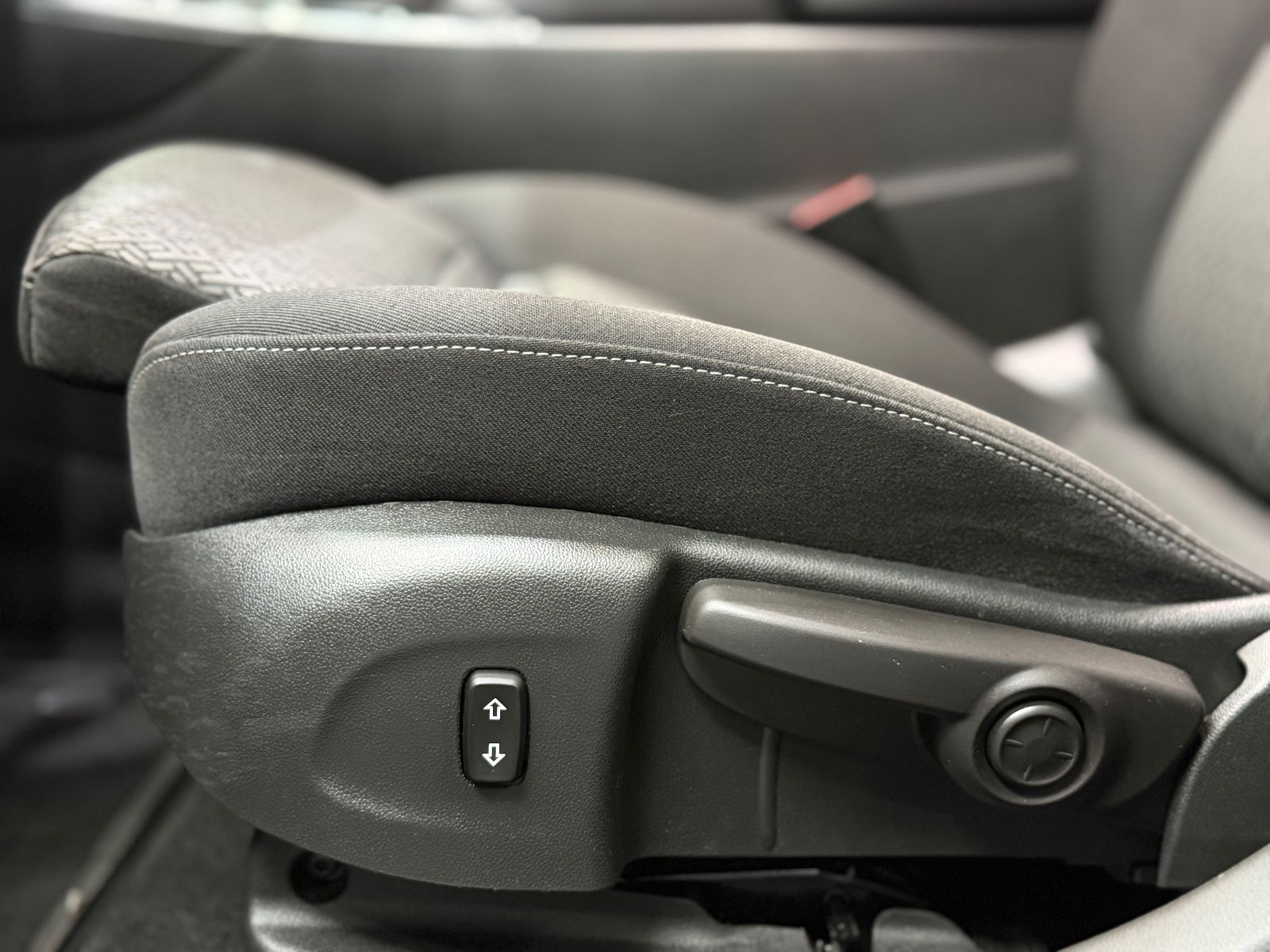 Fahrzeugabbildung Opel Insignia B Sports Tourer Edition|AUTOMATIK|NAVI