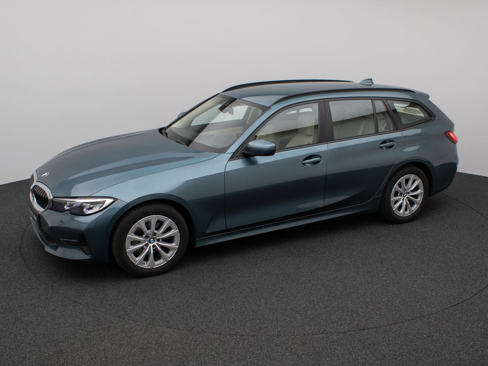 Fahrzeugabbildung BMW 320d xD CockPit+ Lenkrhzg Lordos Stndhz PDC AHK