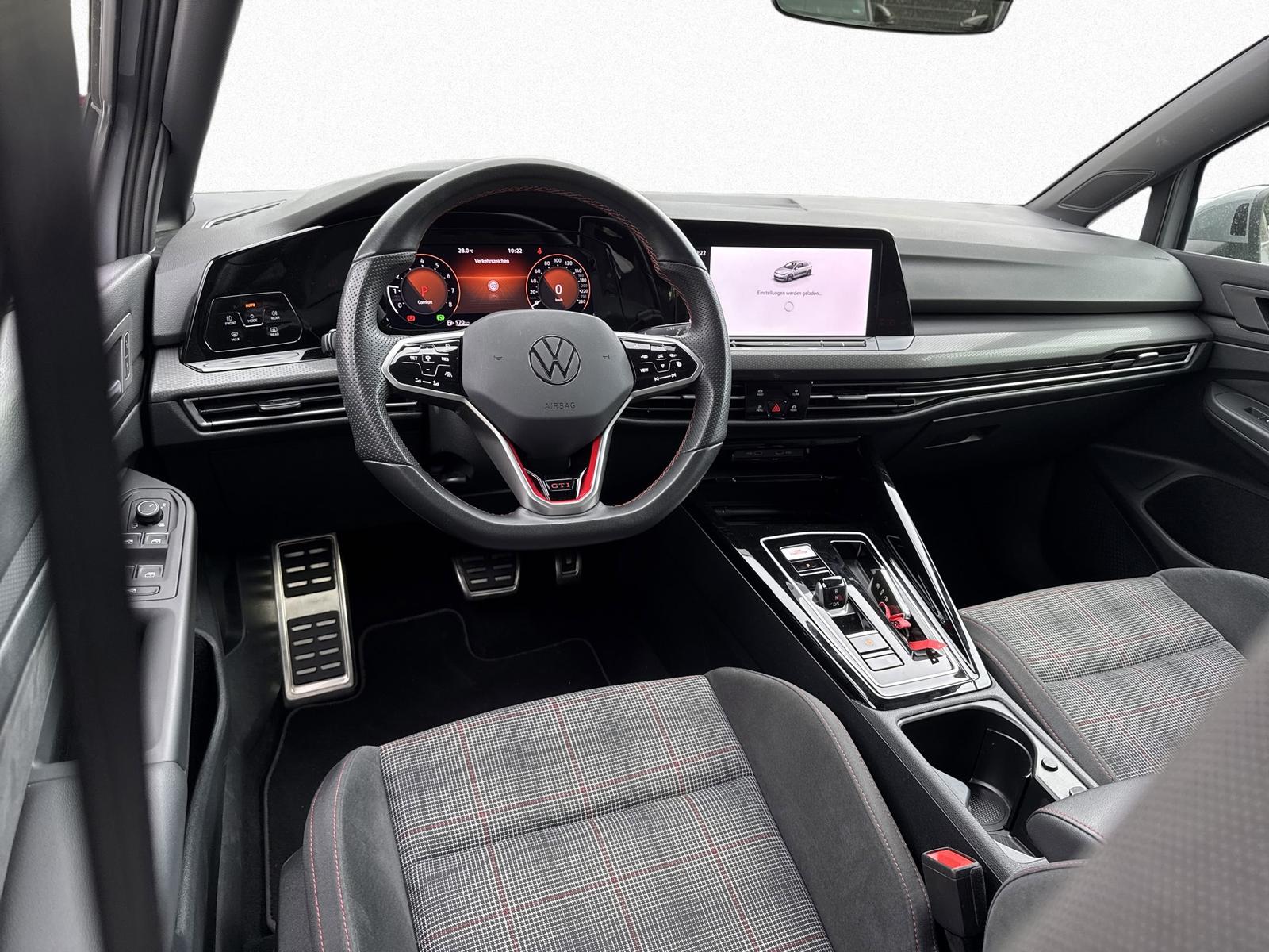 Volkswagen Golf VIII GTI 2.0 TSI 7-DSG NAVI KLIMA PDC