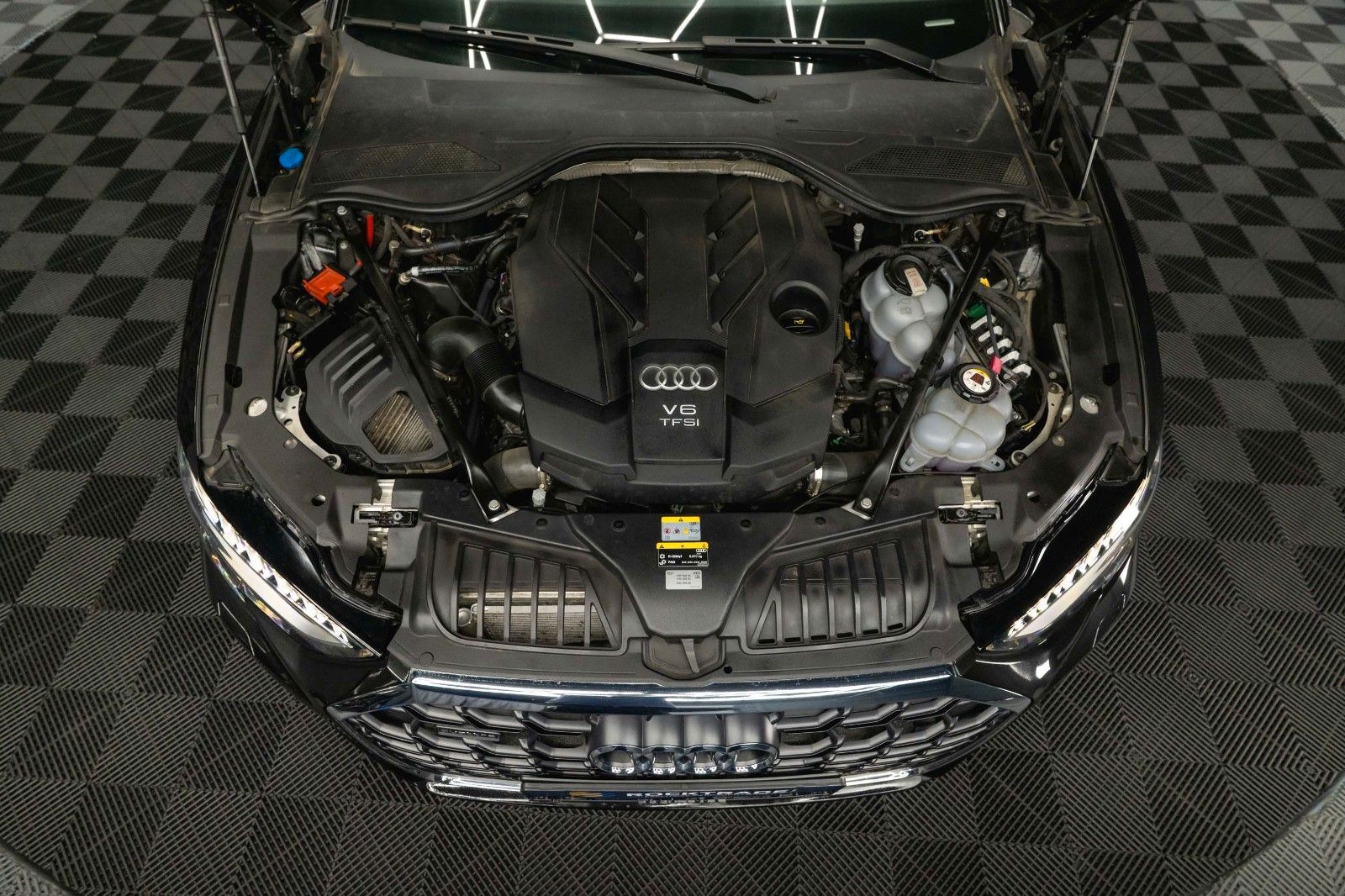 Fahrzeugabbildung Audi A8 60 TFSIe quattro S-Line *Dynamik*Pano*Massage
