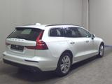 Volvo V60 B4 Momentum Navi LED Pano RFK H-K Sound - weiße Volvo V60