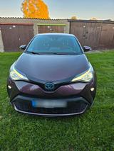 Toyota C-HR 1.8 Hybrid - Toyota 4-Runner: Geländewagen