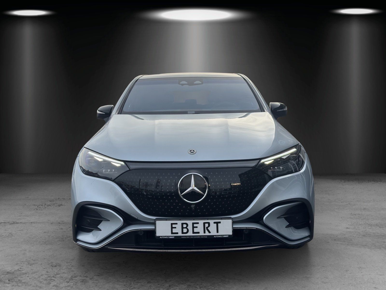 Fahrzeugabbildung Mercedes-Benz EQE350 4M SUV AMG Prem AIRMATIC Pano AHK HUD HAL