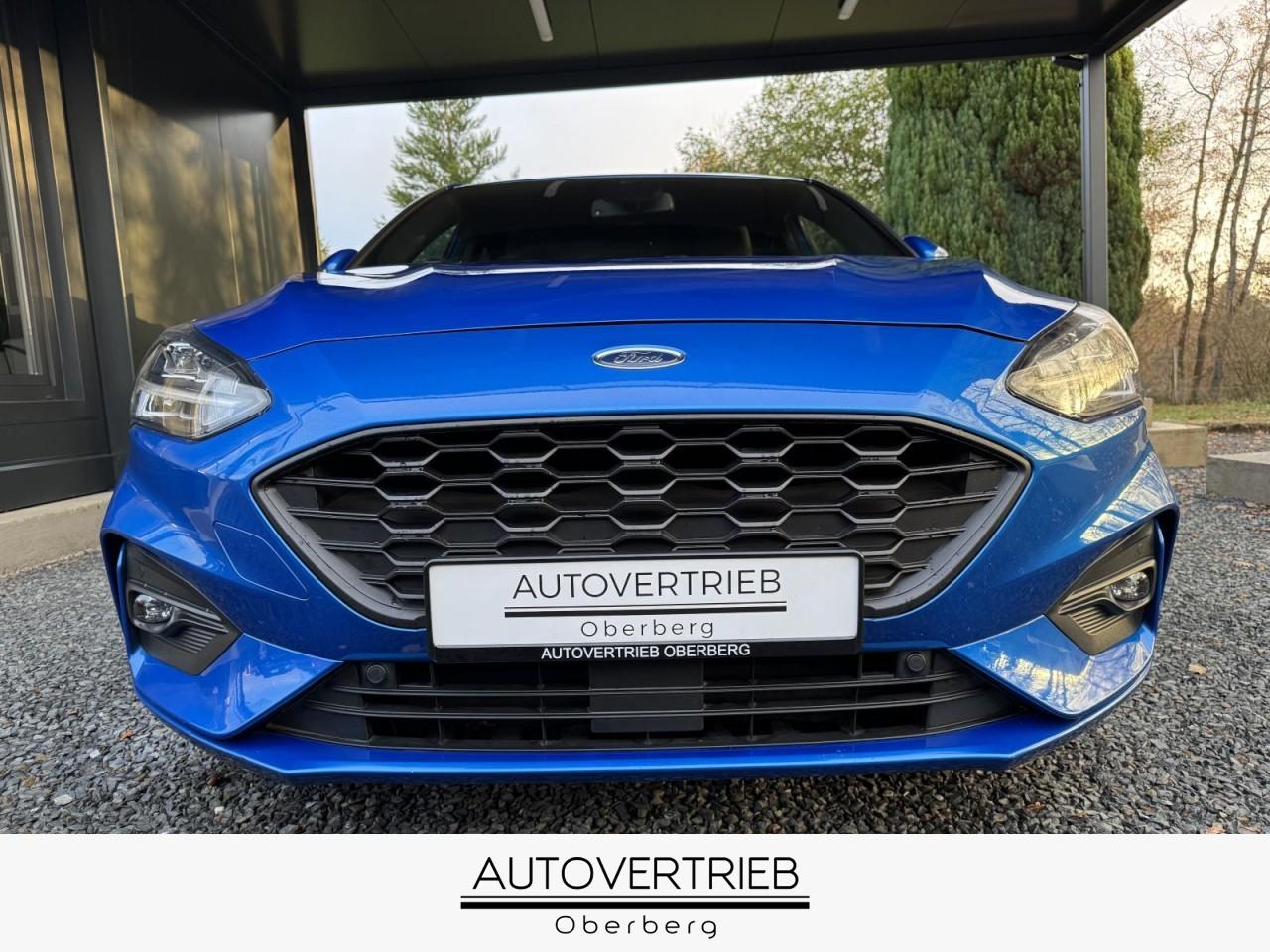 Ford Focus ST-Line 1.5 LED NAVI KEYLESS ACC KEYLESS