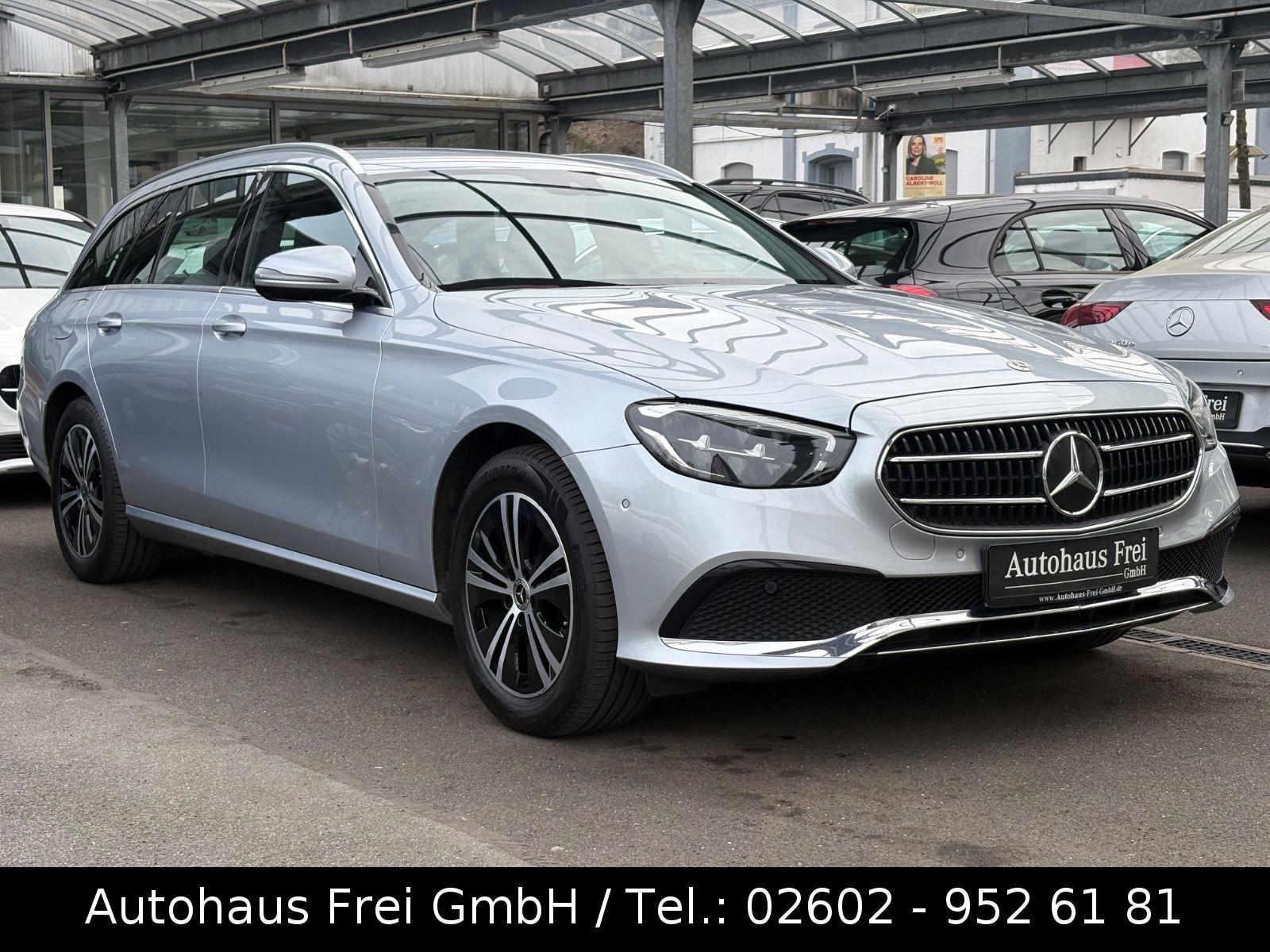 Mercedes-Benz E 220 d T AVANTGARDE 1-HAND*WIDESCREEN*LED*AMBIE