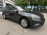 Volkswagen Passat Variant Business NAVI-AHK-VIRTUAL-ACC - VW Passat Variant Gebrauchtwagen in München