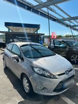 Ford Fiesta - Ford Fiesta aus 2011 mit Diesel-Antrieb