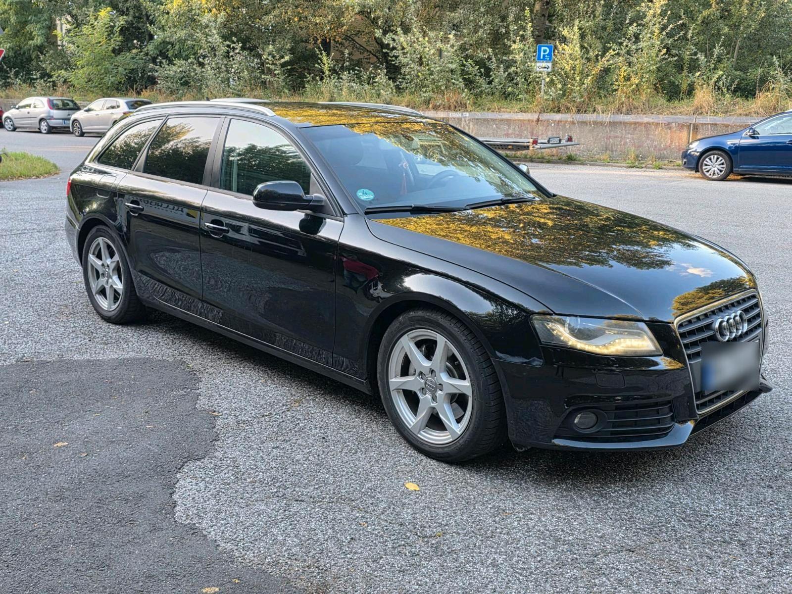 Audi A4 2010 — interior