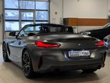 BMW Z4sDriv20i/Aut/LCPPro/ParkAs/KomfZg/Matt/M-Sport - BMW Z4 mit Schiebedach