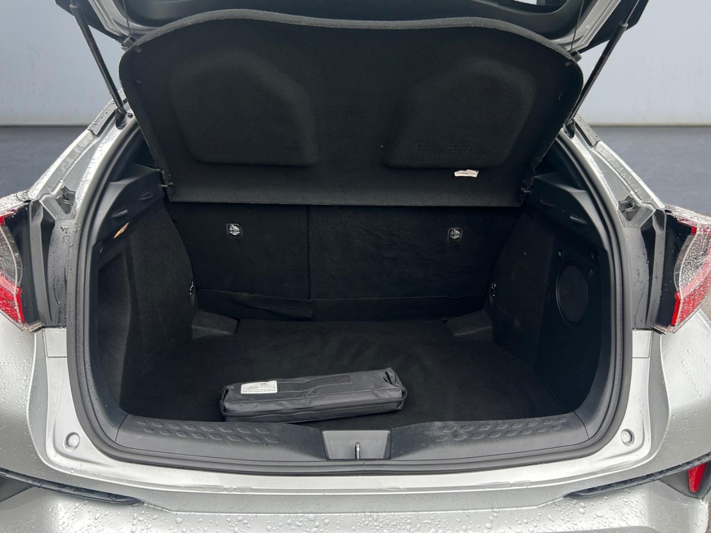Toyota C-HR 1.8 Hybrid Lounge *Navi*Teilleder*JBL*RCam*