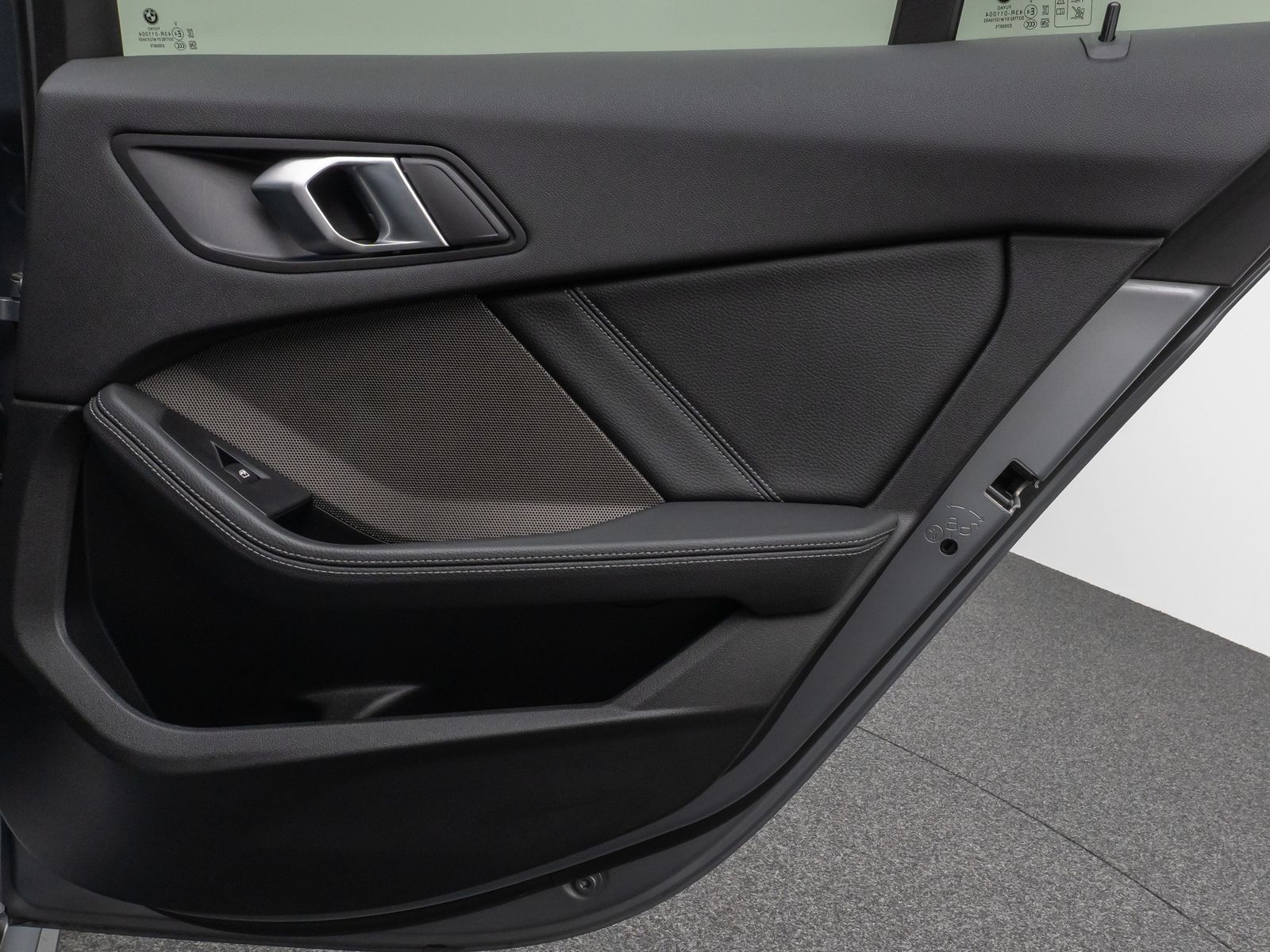 Fahrzeugabbildung BMW M135i xD Panorama Kamera HUD DAB H/K Komfort 18"