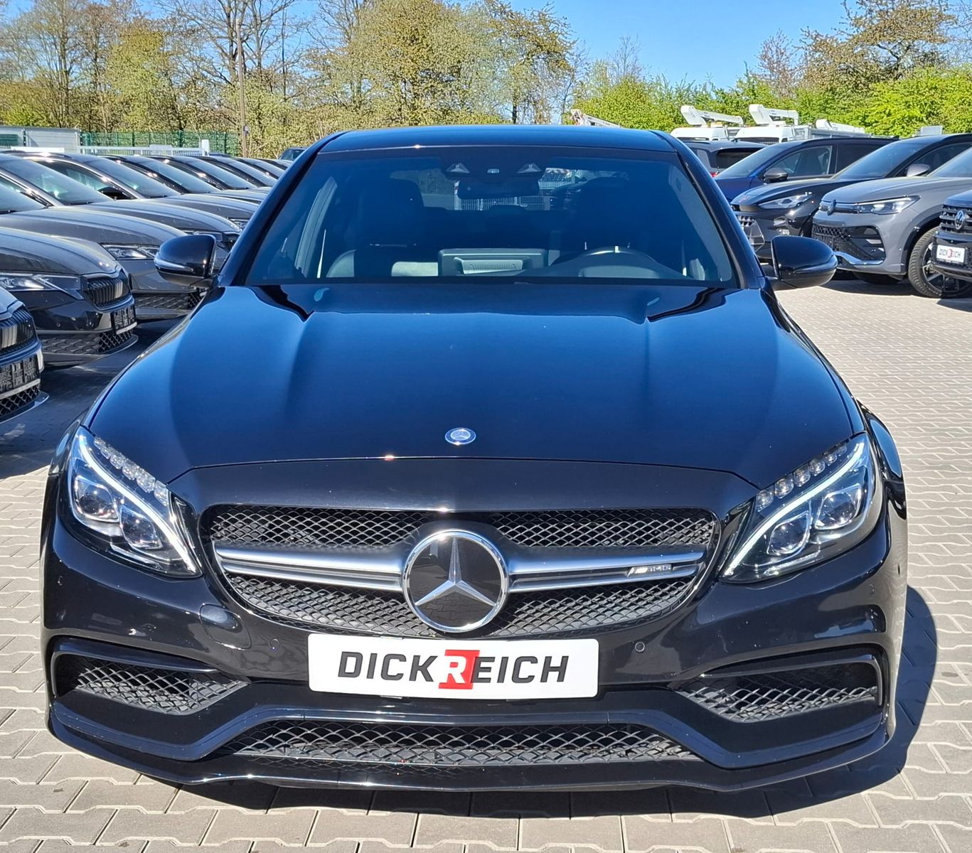 Fahrzeugabbildung Mercedes-Benz c63s AMG PANO*LEDER*BURMESTER*MULTIBEAM*DISTR.