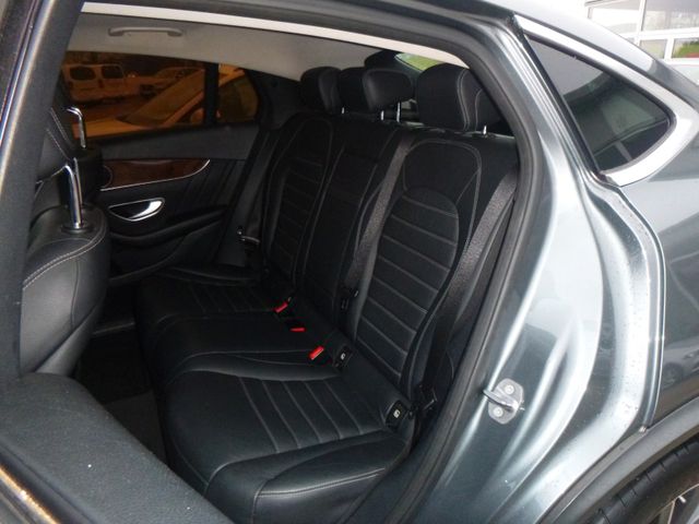 Fahrzeugabbildung Mercedes-Benz GLC 350 d Coupe AMG Line 4Matic>AUT/Allrad/Leder