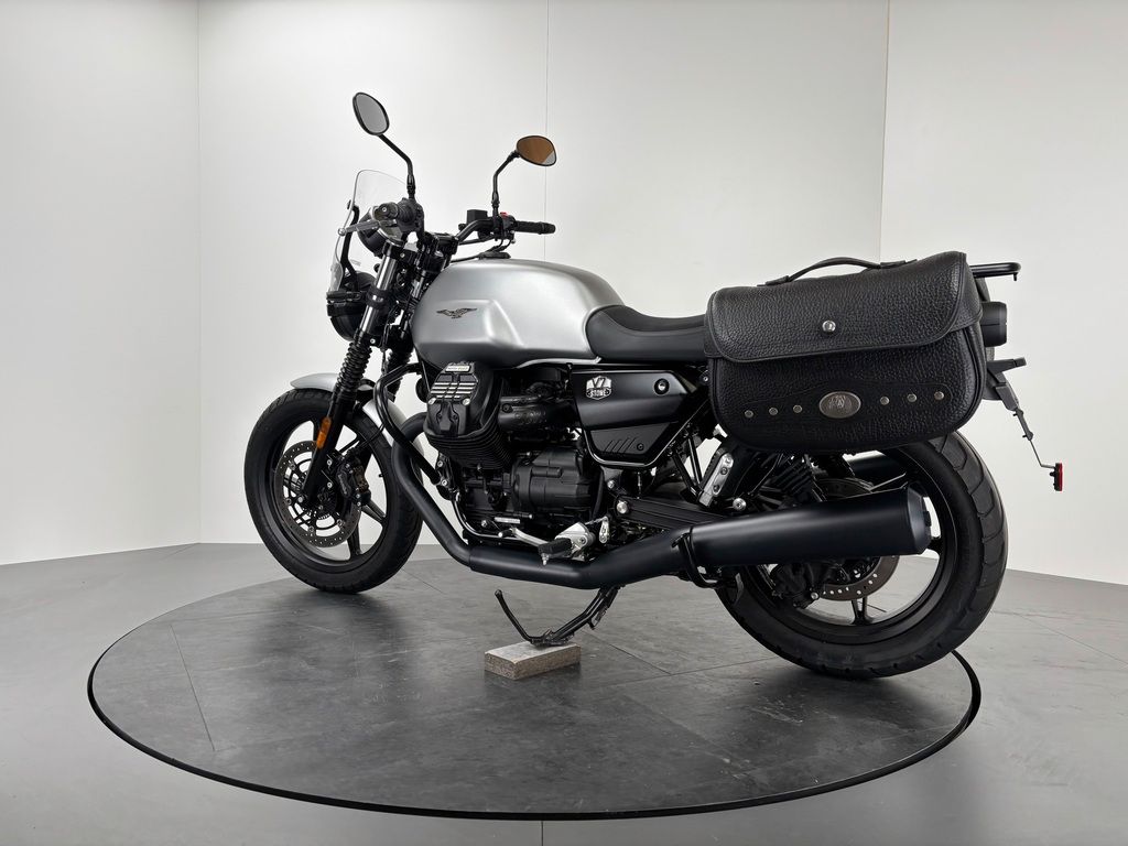 Fahrzeugabbildung Moto Guzzi V7 IV STONE *LEDERTASCHEN *NEUWERTIG