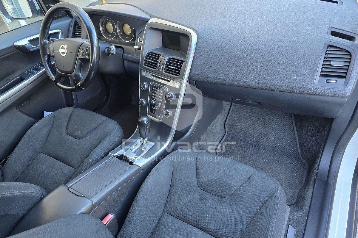 Volvo XC60 2011 — photo 11
