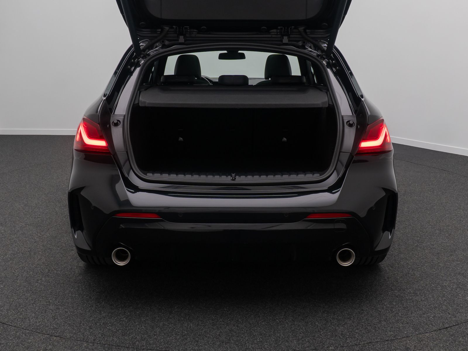 Fahrzeugabbildung BMW 120i M Sport Panoram Kamera DAB HiFi Komfort LED