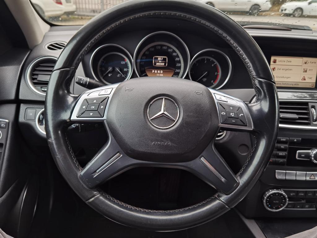 Mercedes-Benz C 220