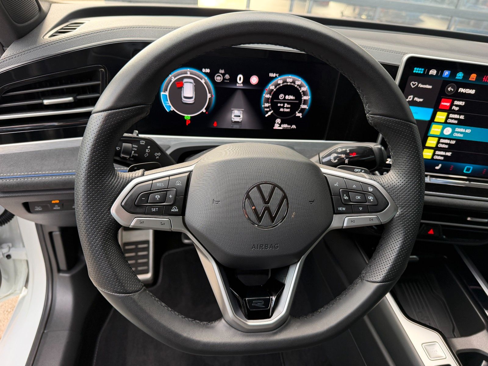 Volkswagen Passat Variant 2.0TDI 4Motion R-Line AHK Standhz foto 19