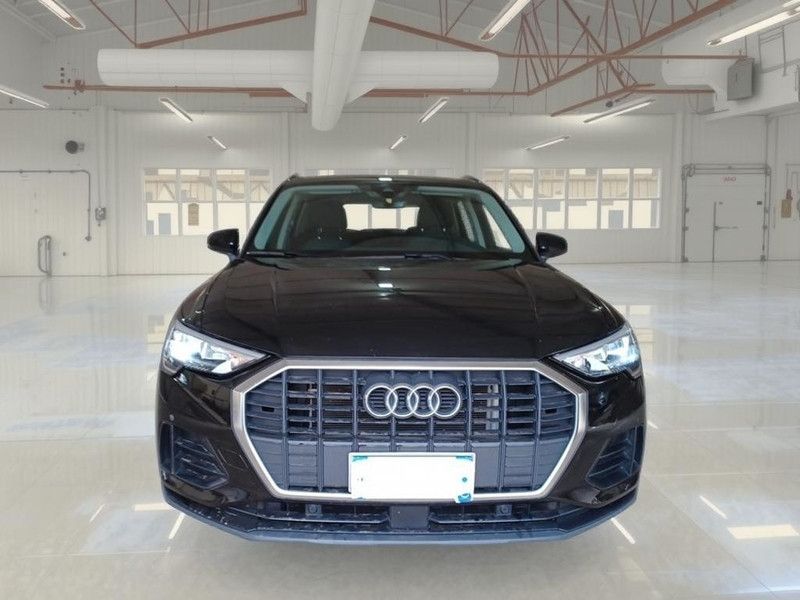 Audi AUDI Q3 45 TFSI E S TRONIC BUSINESS SUV imagem 2