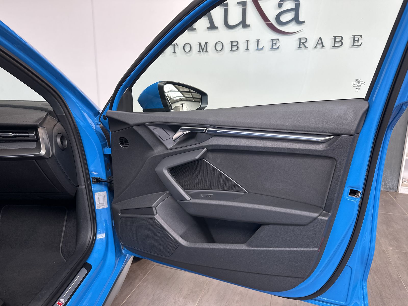 Fahrzeugabbildung Audi A3 Sportback 35 TFSI S-Line LED+SHZ+PLA+18ZO+1HD