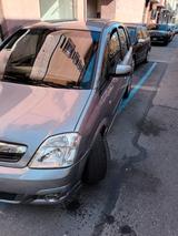 Opel Meriva - Opel Meriva aus 2009 mit Diesel-Antrieb