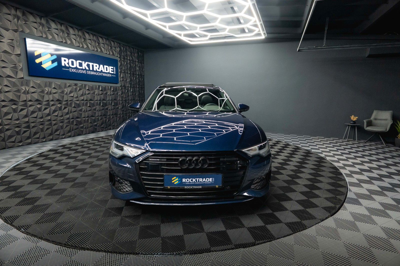 Fahrzeugabbildung Audi A6 55 TFSI quattro S-Line Sport Black Design ACC