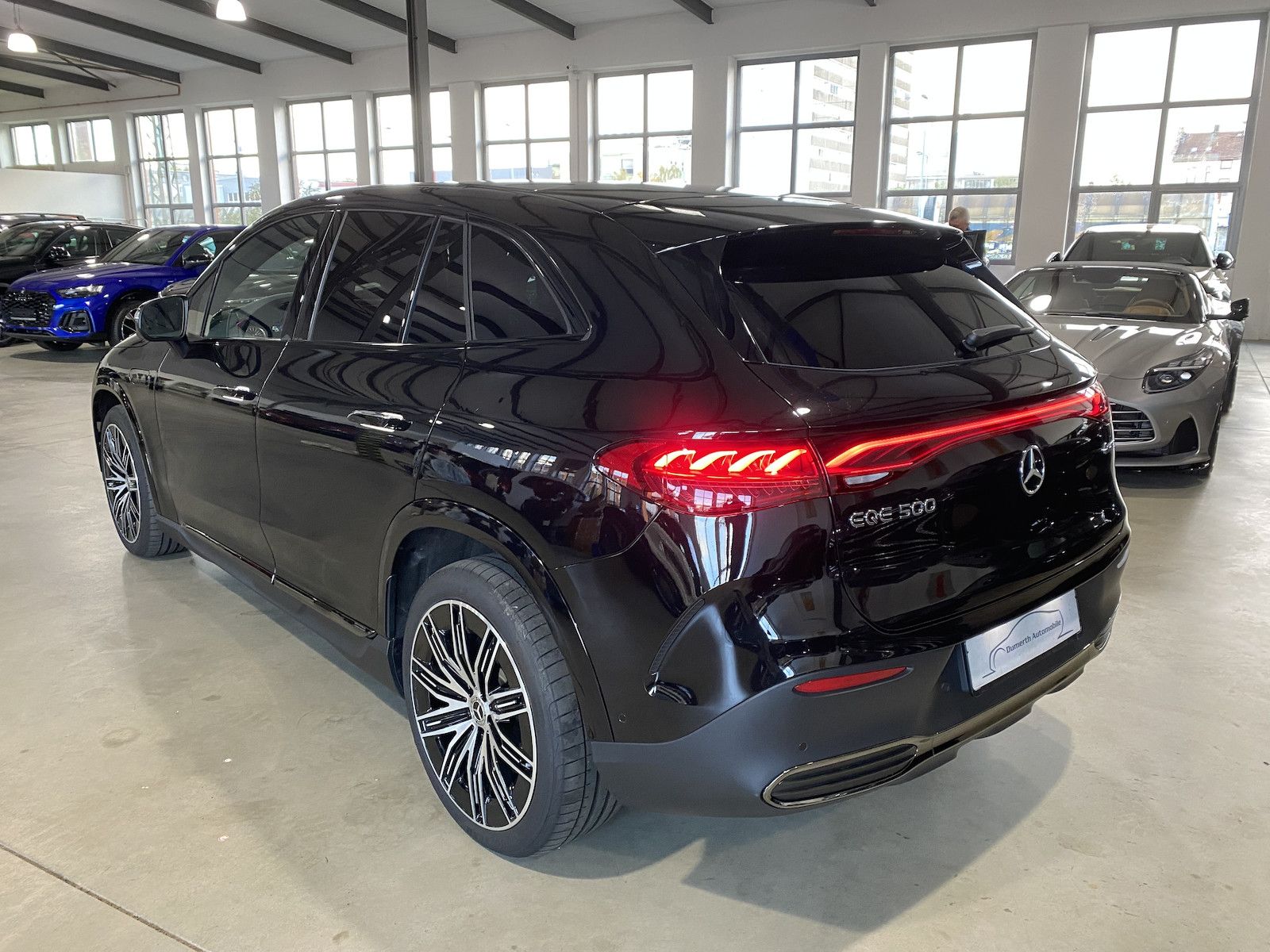 Fahrzeugabbildung Mercedes-Benz EQE SUV 500 4M AMG/HYPER/PANO/´21/BUR/360/AHK/