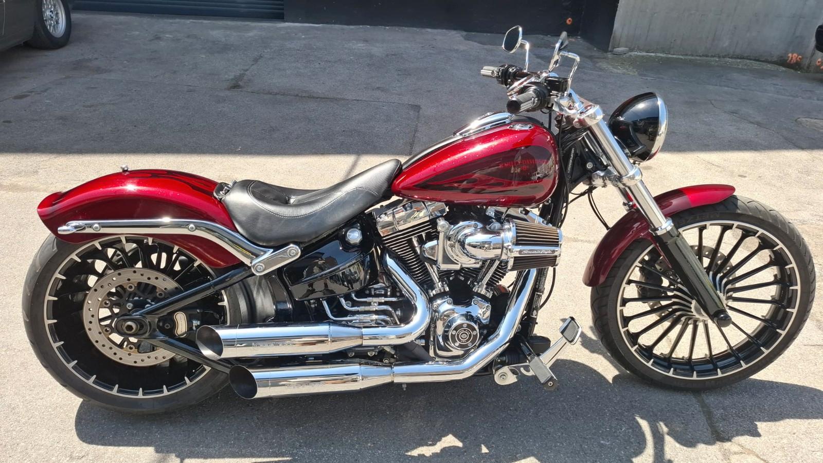 Harley-Davidson Breakout (Erste Hand, Klappenauspuff,5HD)