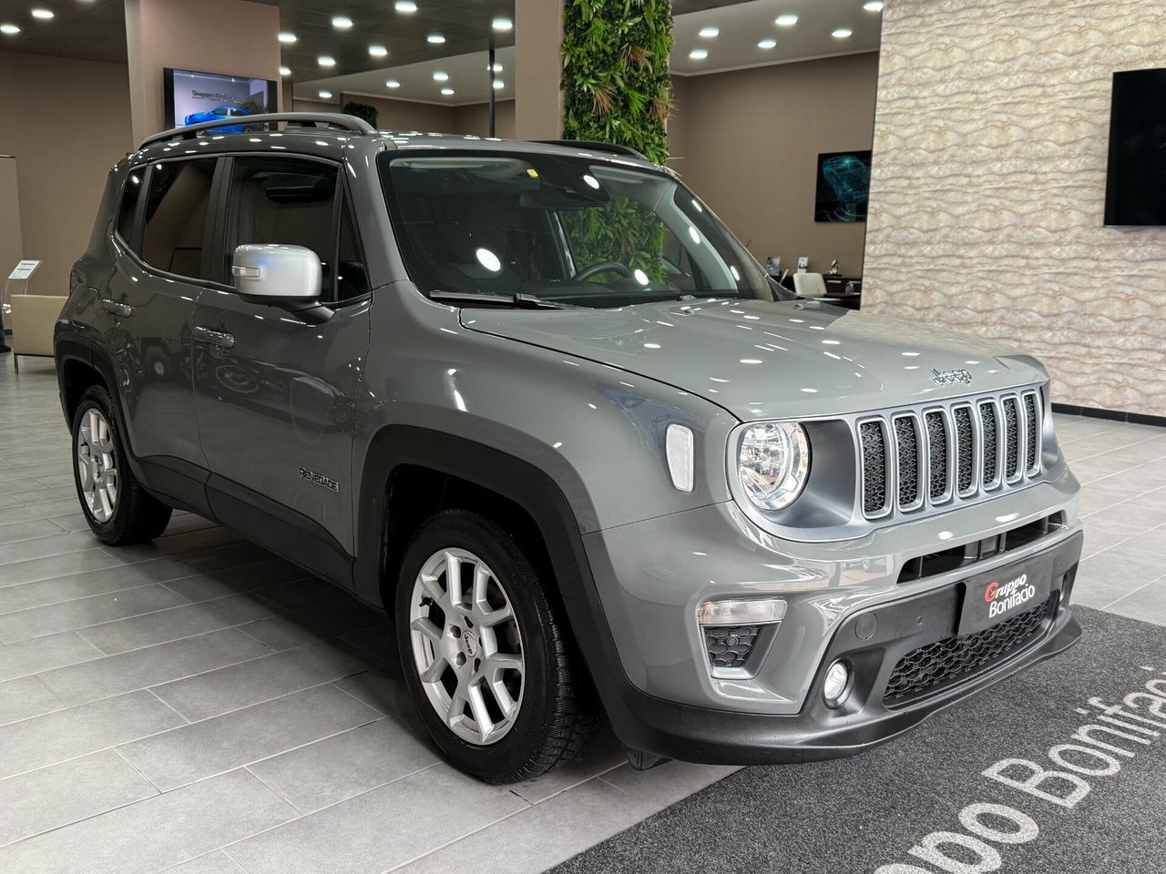 Jeep Renegade 1.6 Mjt 130 CV Limited - Taglianda imagem 3