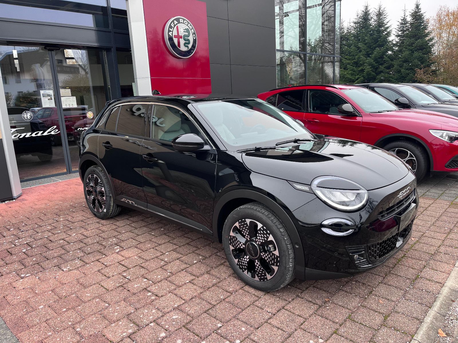 Fahrzeugabbildung Fiat 600 Hybrid La Prima