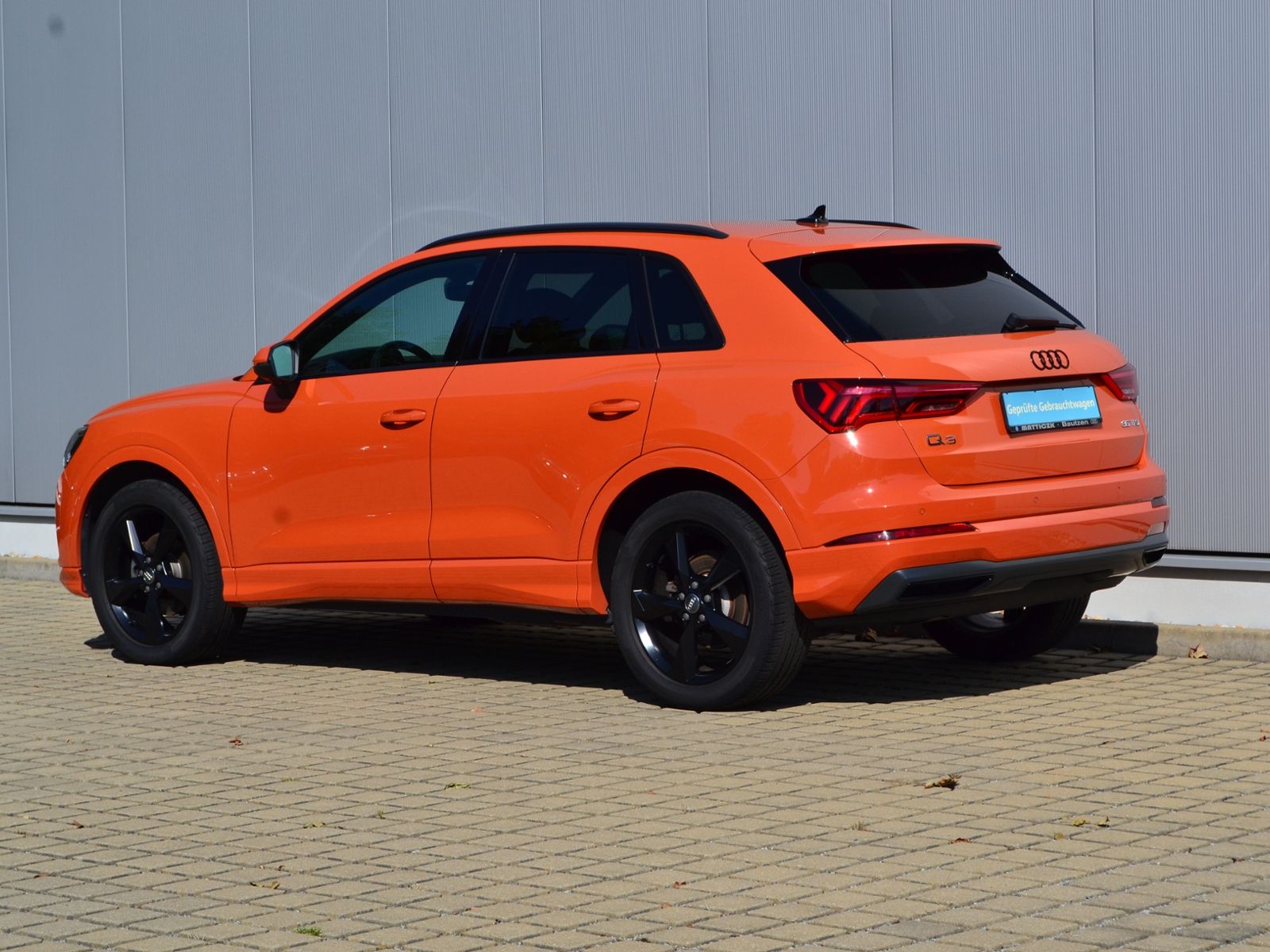 Q3 35 TFSI S-tronic Advanced OPTIK-SW/AHK/LED/18