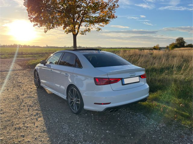 AUDI S3 Limousine 2.0 TFSI qu. Pano ACC LED Navi