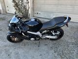 Honda CBR600F PC35 - HONDA 2000 CBR 600 F