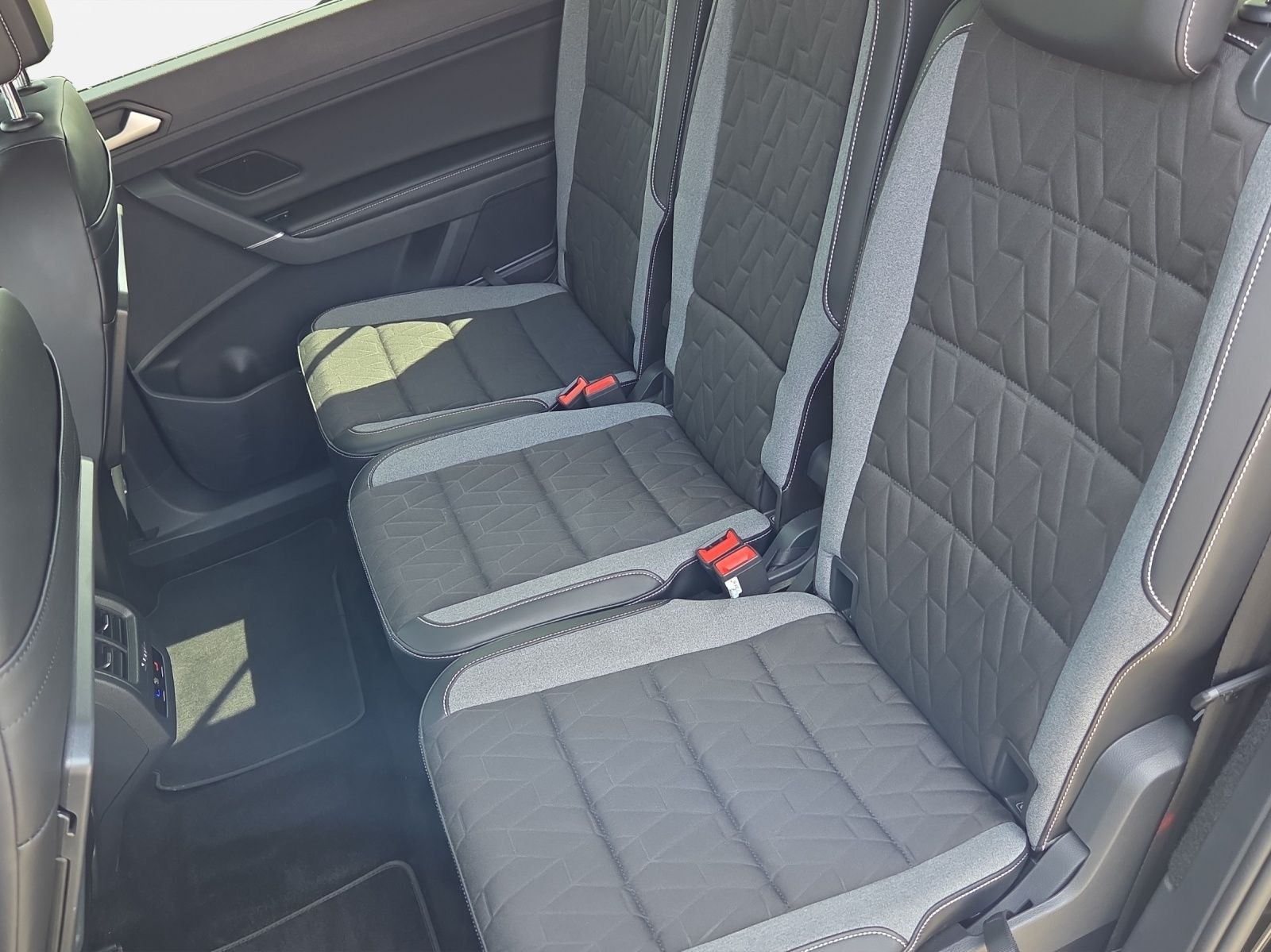 Volkswagen Touran - Bild 18