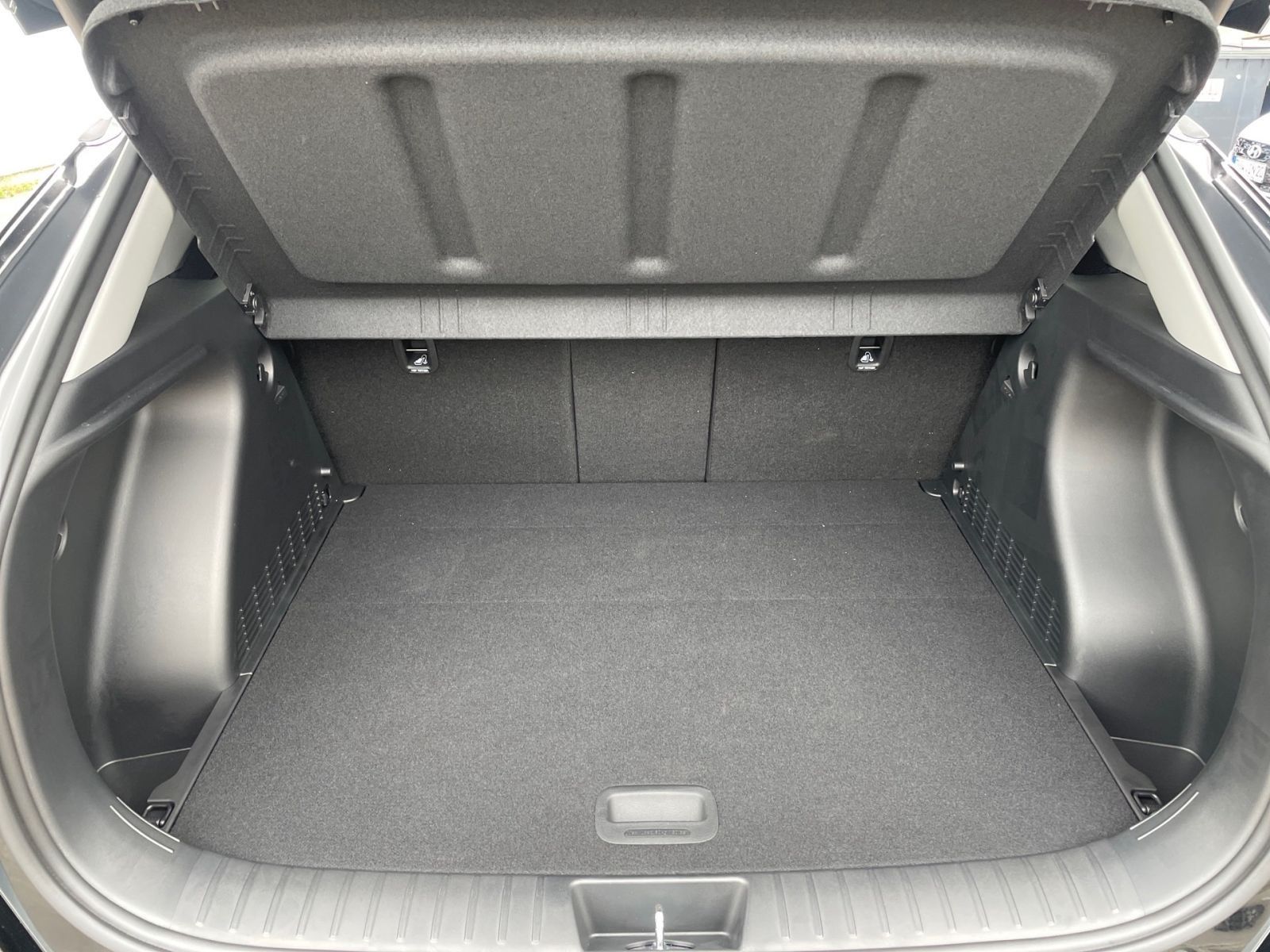 Fahrzeugabbildung Hyundai KONA 1.6 GDI Trend Hybrid el.HK Licht Paket