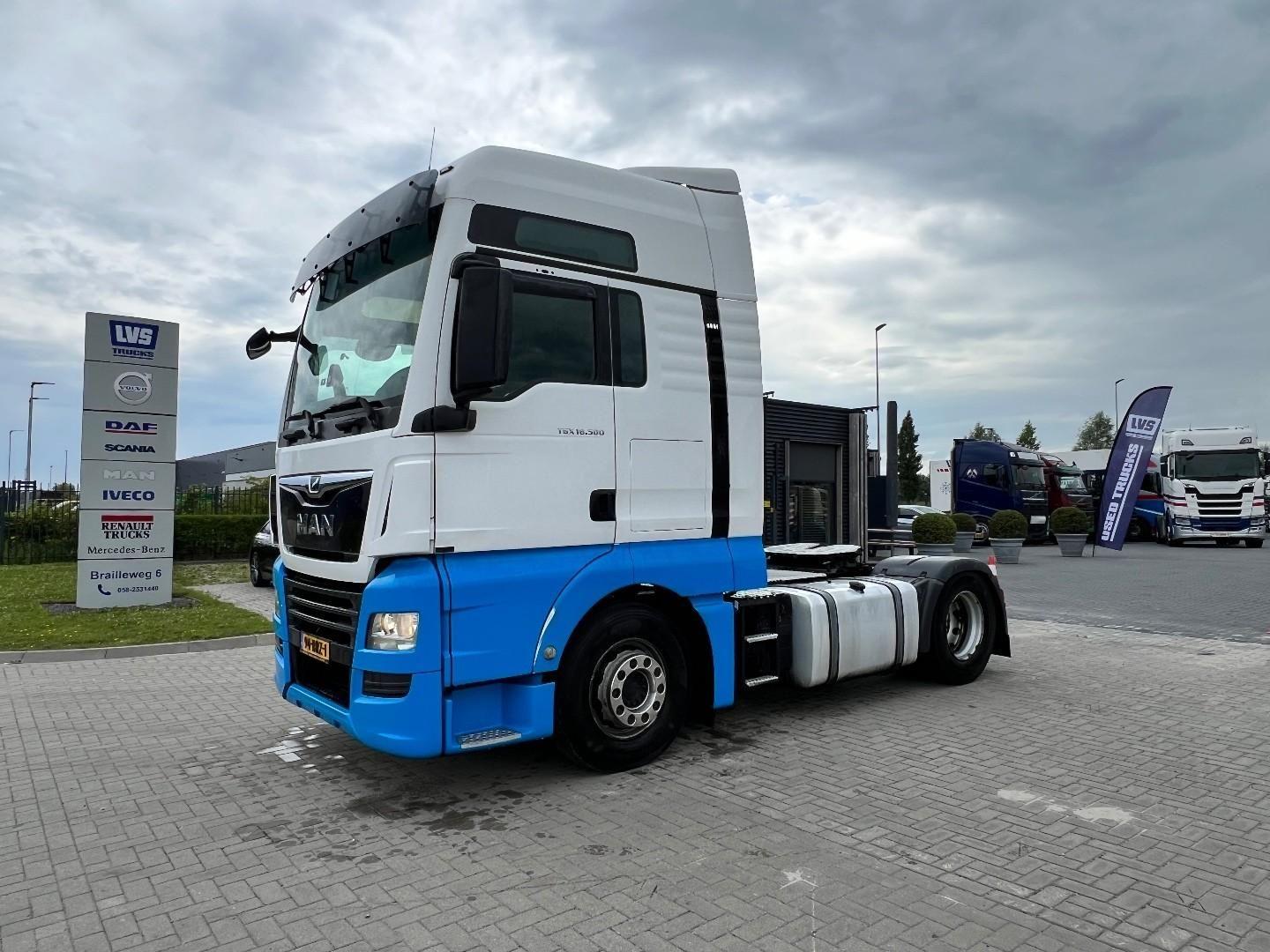 MAN TGX.18.500 XXL 4x2 trekker PTO / 2x Fuel Tank