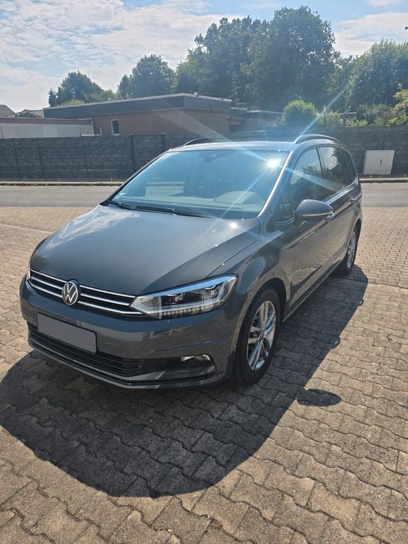 Image of Volkswagen Touran