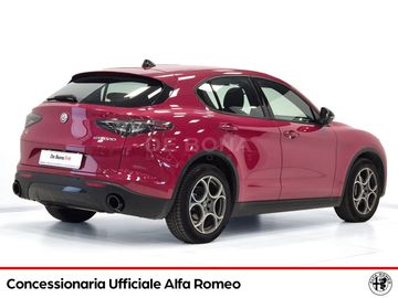 Alfa-Romeo Stelvio - 2