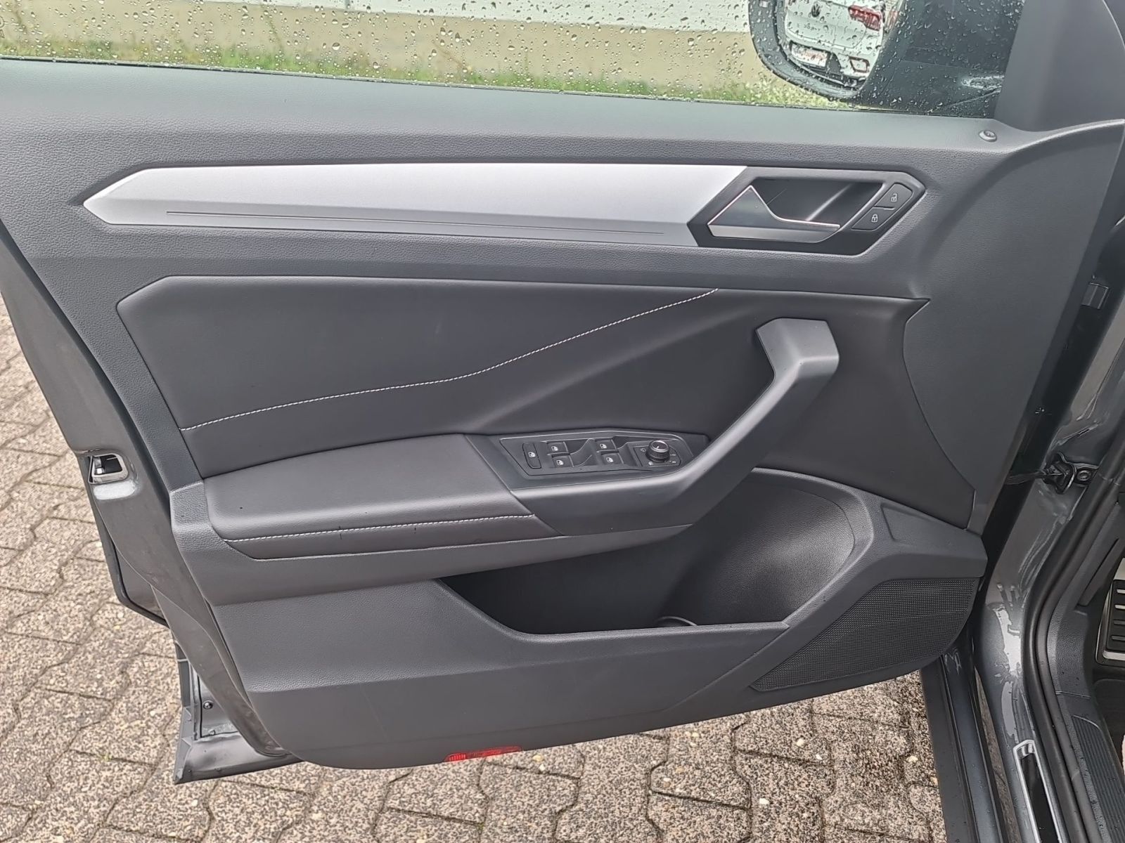 Volkswagen T-Roc - Bild 7