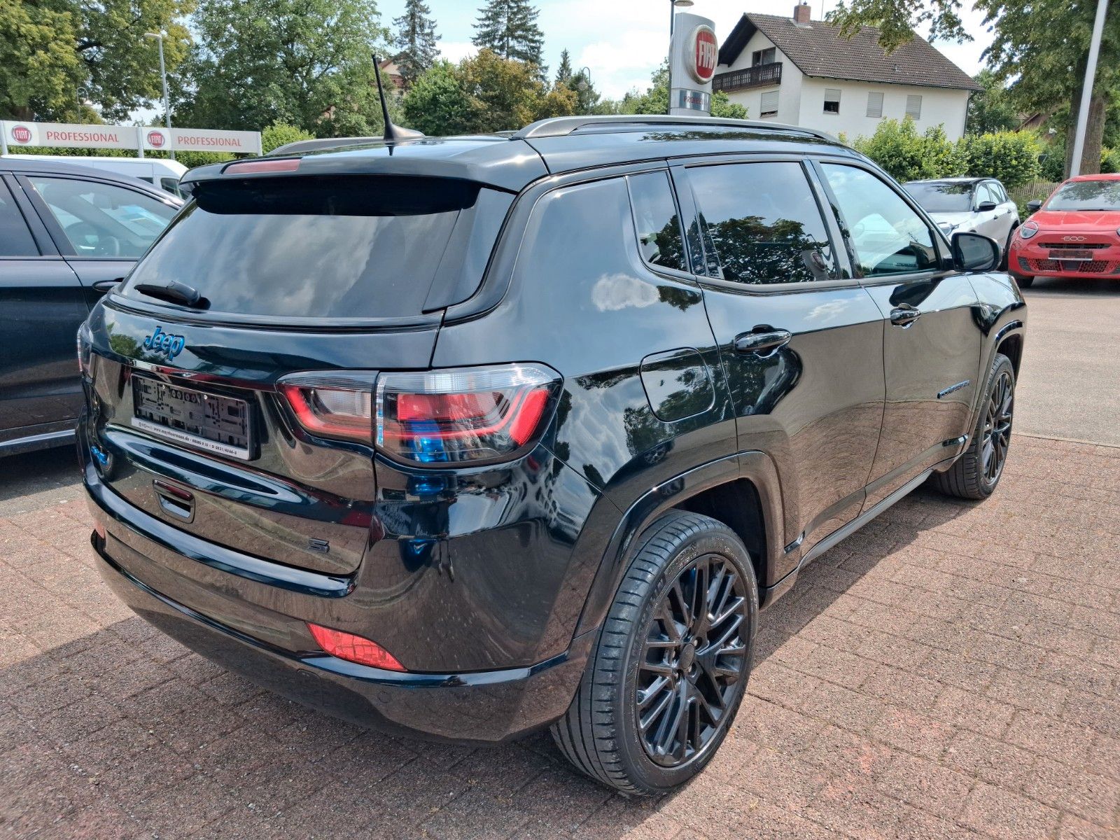 Fahrzeugabbildung Jeep Compass S Plug-In Hybrid 4WD Leder